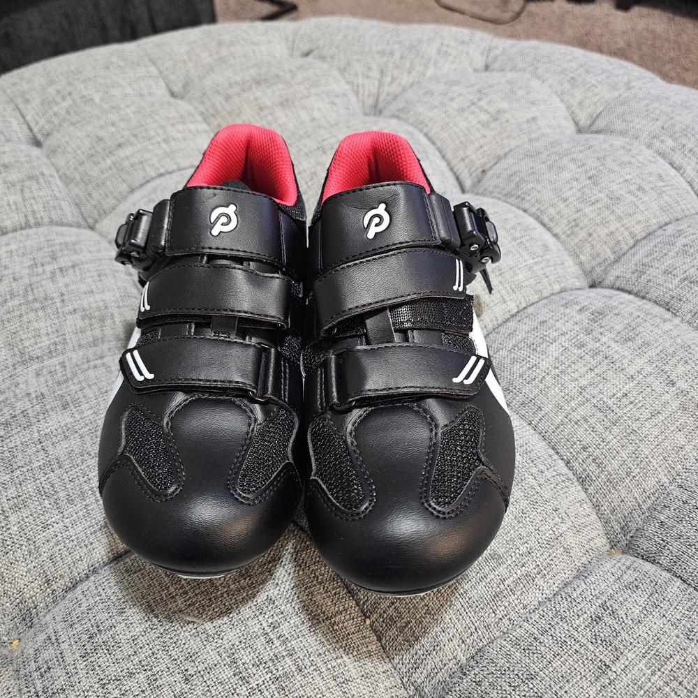 Peloton Cycling Shoes Size 7.5 with Minor Flaw